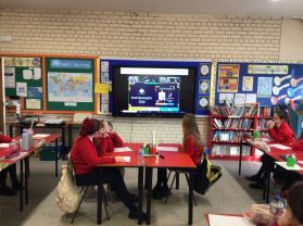 Draw-Along As Gaeilge